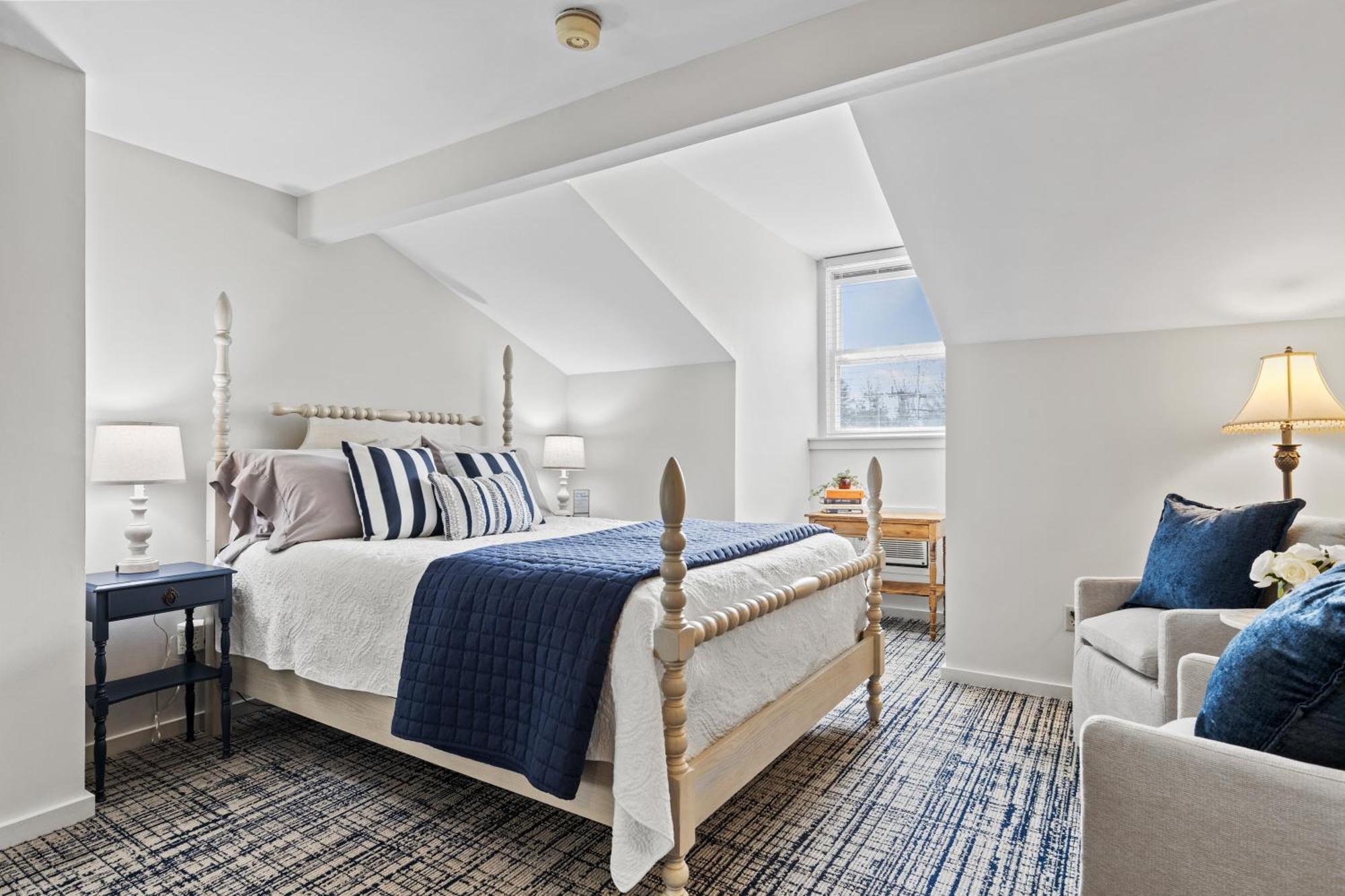 The Captain Stannard Westbrook Room photo